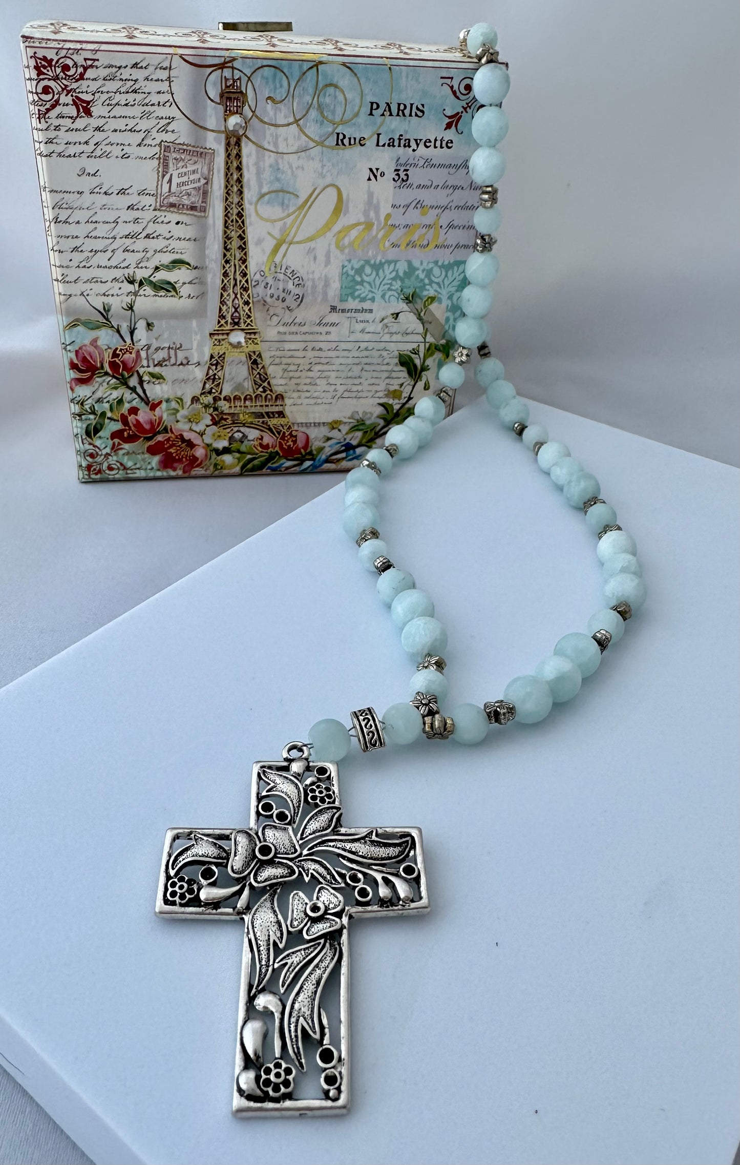 THE RADIANCE OF CELESTIAL MORGANITE GEMSTONES