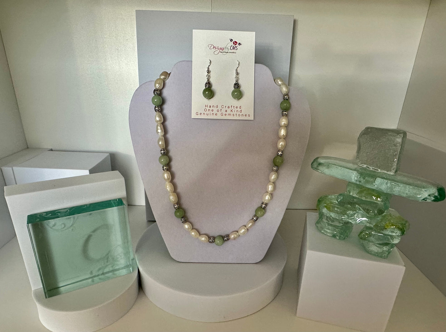 A HARMONY OF LUSTROUS BEAUTY