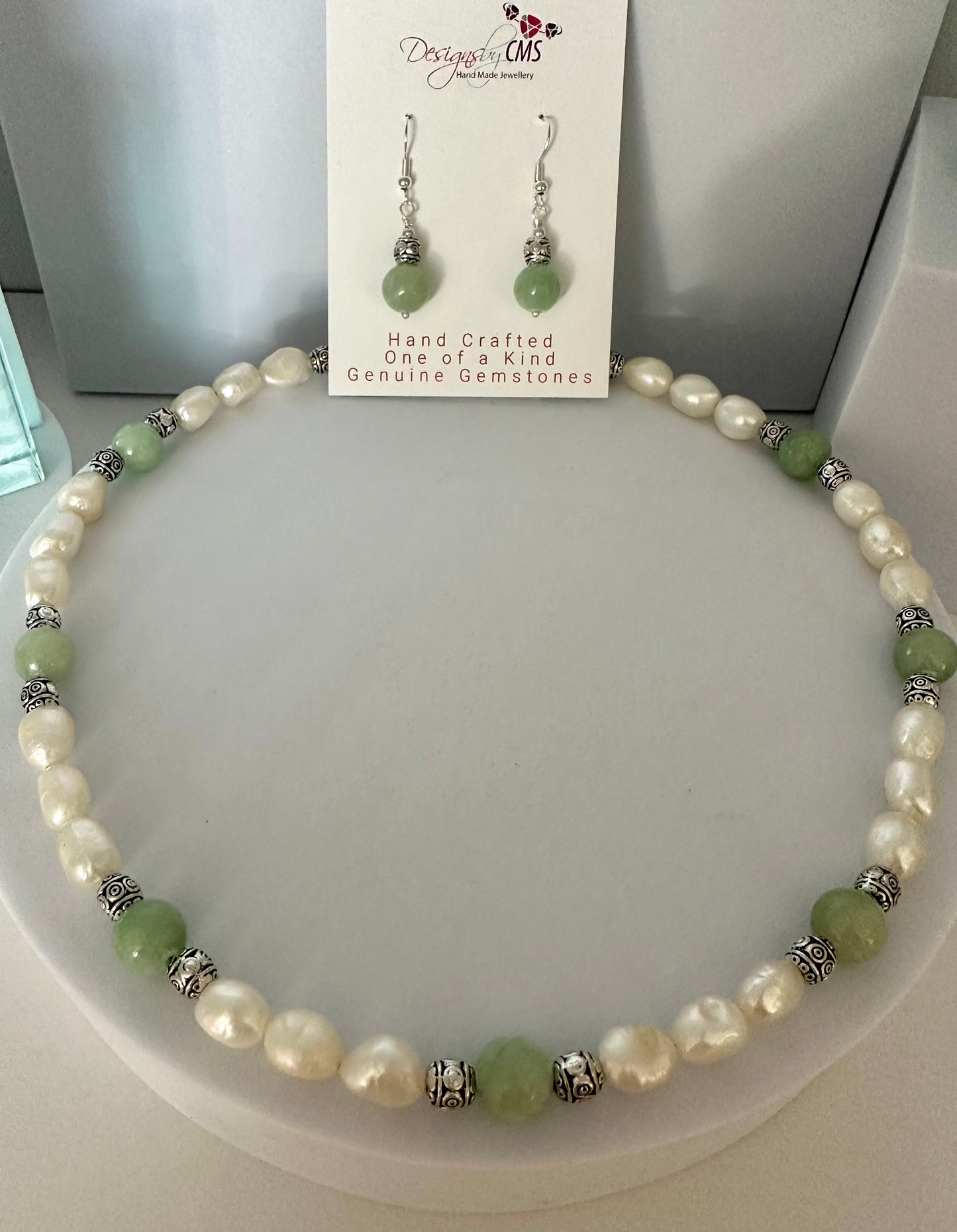 A HARMONY OF LUSTROUS BEAUTY