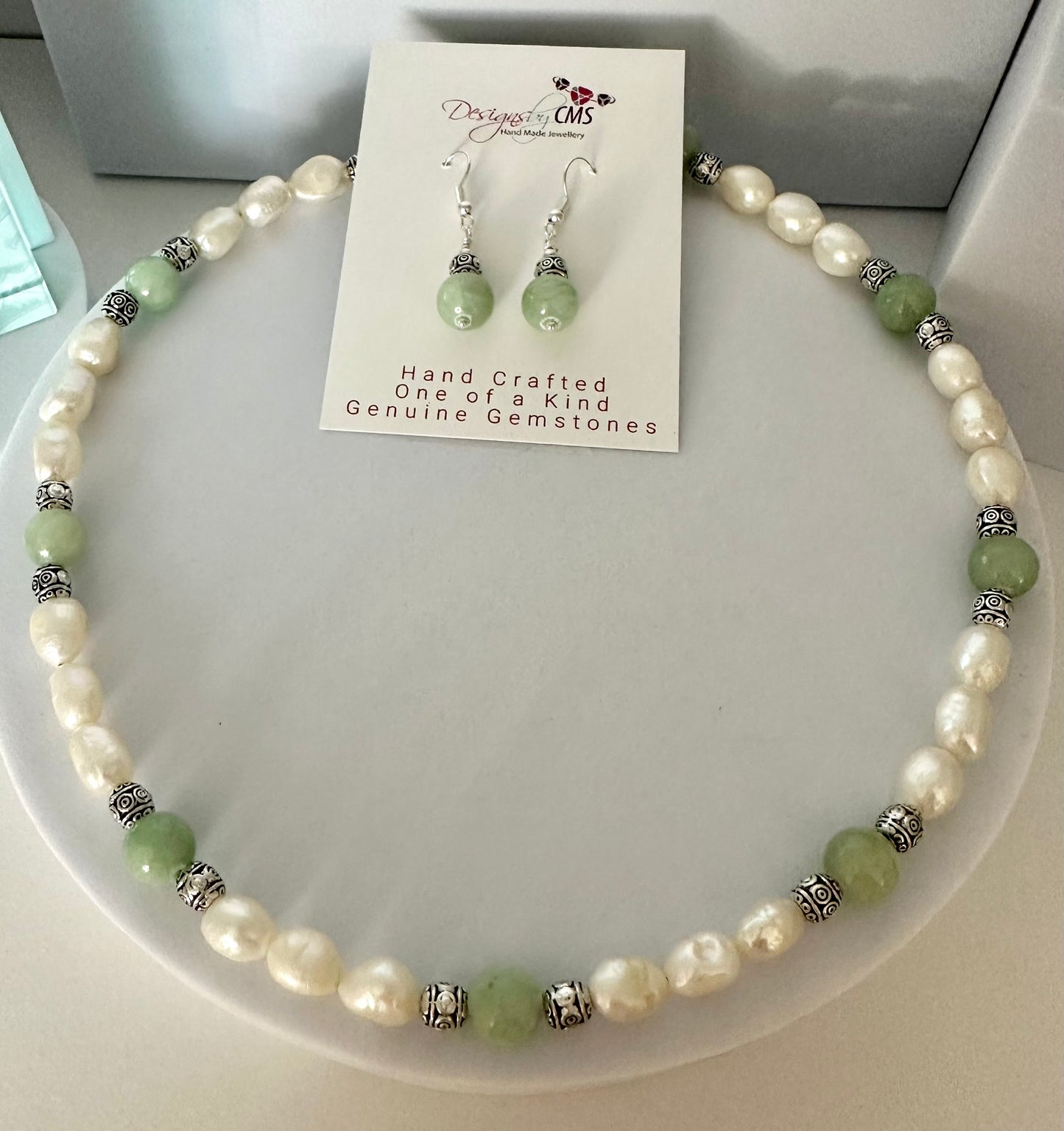 A HARMONY OF LUSTROUS BEAUTY